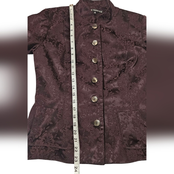 NEW FRONTIER, Elegant short blazer size 8, with mandarin collar - Picture 9 of 11